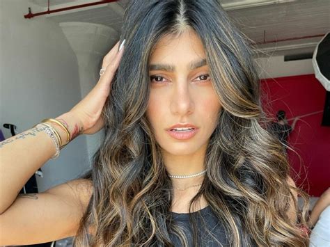 mia khalifa fotos sensuais|Mia Khalifa: Confira 10 fotos sensuais da ex.